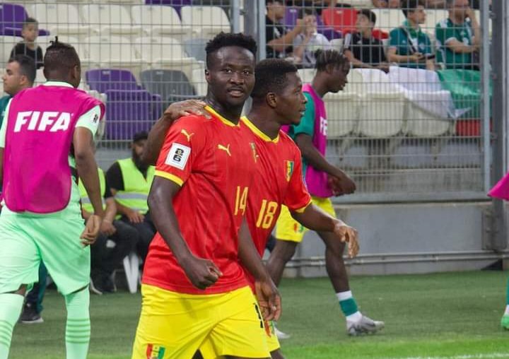 Éliminatoires Zone Afrique Mondial 2026 : le Syli de Guinée assène un coup de massue aux fennecs d’Algérie (2à1). Éliminatoires Zone Afrique Mondial 2026 : le Syli de Guinée assène un coup de massue aux fennecs d’Algérie (2à1).