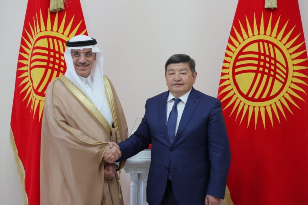 BID/Partenariat : Le président du groupe de la BID reçoit le prestigieux Ordre de l’amitié du Kirghizistan à Bichkek. BID/Partenariat : Le président du groupe de la BID reçoit le prestigieux Ordre de l’amitié du Kirghizistan à Bichkek.