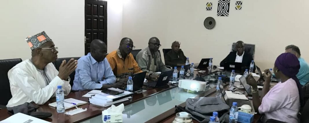 Séjour à Conakry d’une mission d’experts de la BID et de la LLF pour le suivi évaluation des activités du Projet de Développement des Chaines De Valeurs Riz de Guinée. Séjour à Conakry d’une mission d’experts de la BID et de la LLF pour le suivi évaluation des activités du Projet de Développement des Chaines De Valeurs Riz de Guinée.