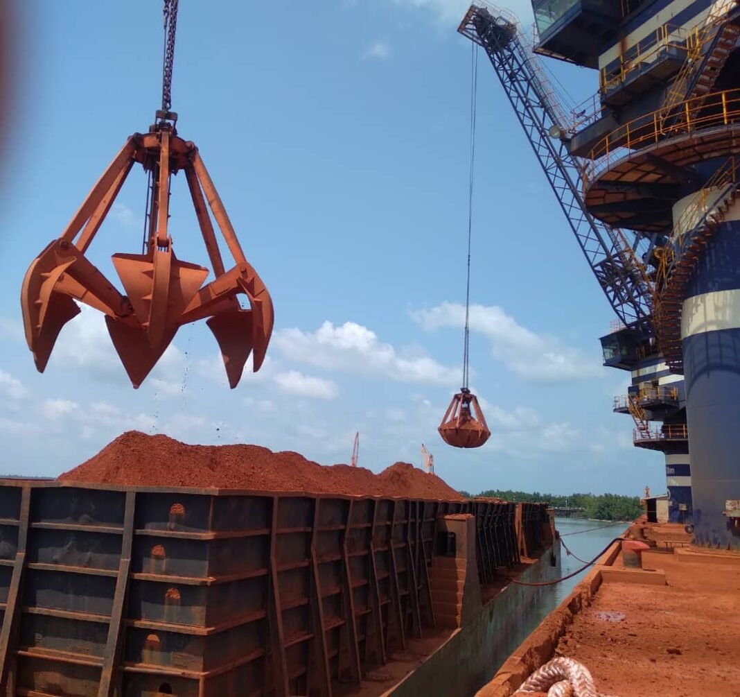 Boké-Télimelé -Mines : Plus d’un milliard de GNF payés aux collectivités en redevances minières par la SMB. Boké-Télimelé -Mines : Plus d’un milliard de GNF payés aux collectivités en redevances minières par la SMB.
