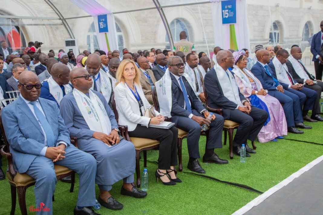 Guinée/Forum : Les rideaux sont tombés à Conakry sur les travaux conjoints du 15ème colloque et l’AG de l’Association Internationale des Services du Trésor (AIST). Guinée/Forum : Les rideaux sont tombés à Conakry sur les travaux conjoints du 15ème colloque et l’AG de l’Association Internationale des Services du Trésor (AIST).