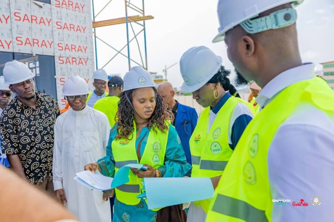 Investissements publics : 200 projets passés au crible, Mme la Ministre Mariama Ciré Sylla dépêche des équipes mixtes sur le terrain pour constater les blocages et apporter des solutions à la réalisation des projets. Investissements publics : 200 projets passés au crible, Mme la Ministre Mariama Ciré Sylla dépêche des équipes mixtes sur le terrain pour constater les blocages et apporter des solutions à la réalisation des projets.